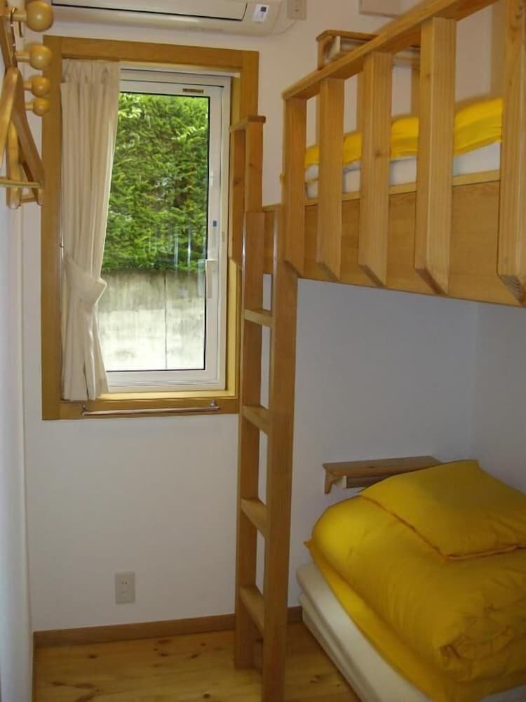 Lodge Orange Cabin