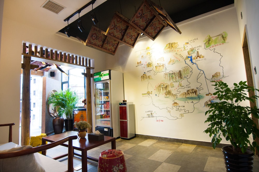 Yun Meng Qi  Inn view 3