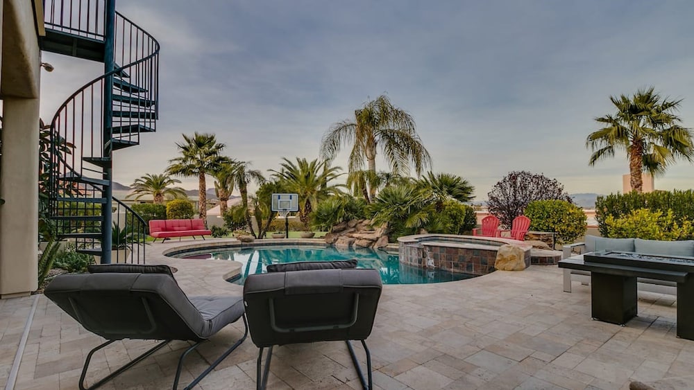 Luxury Contemporary Sanctuary w/ Pool and Views!