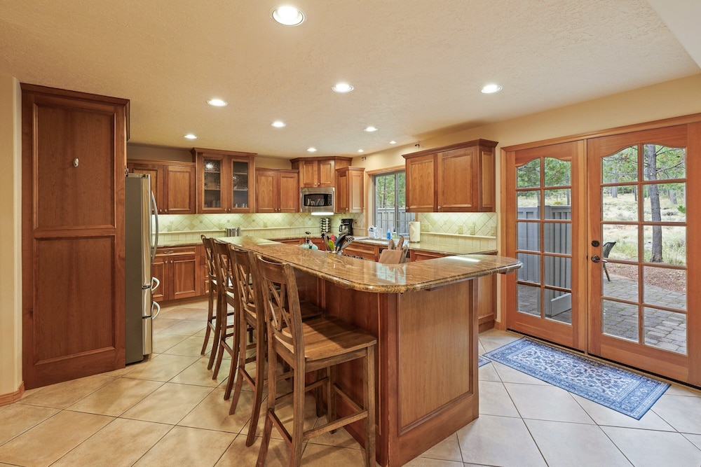 4 Tan Oak Lane 5 Bedroom Home