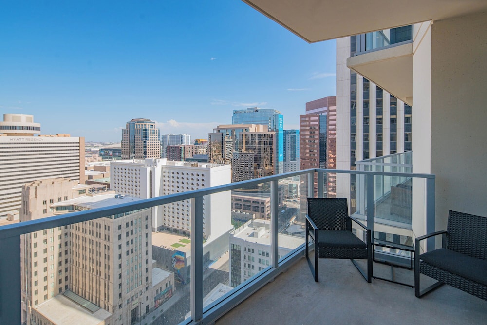 ROVE LIVING/KL - 44 Monroe