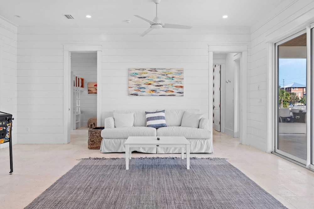 30A Beach Getaway by Avantstay Gulf Views + Pool Golf Cart + Bonfires
