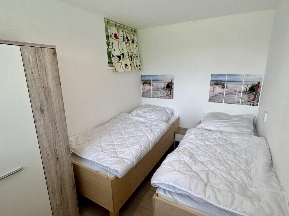 Pet-friendly Bungalow Near Beach