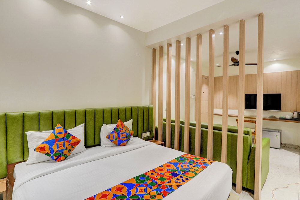 Fabhotel Silver Cloud