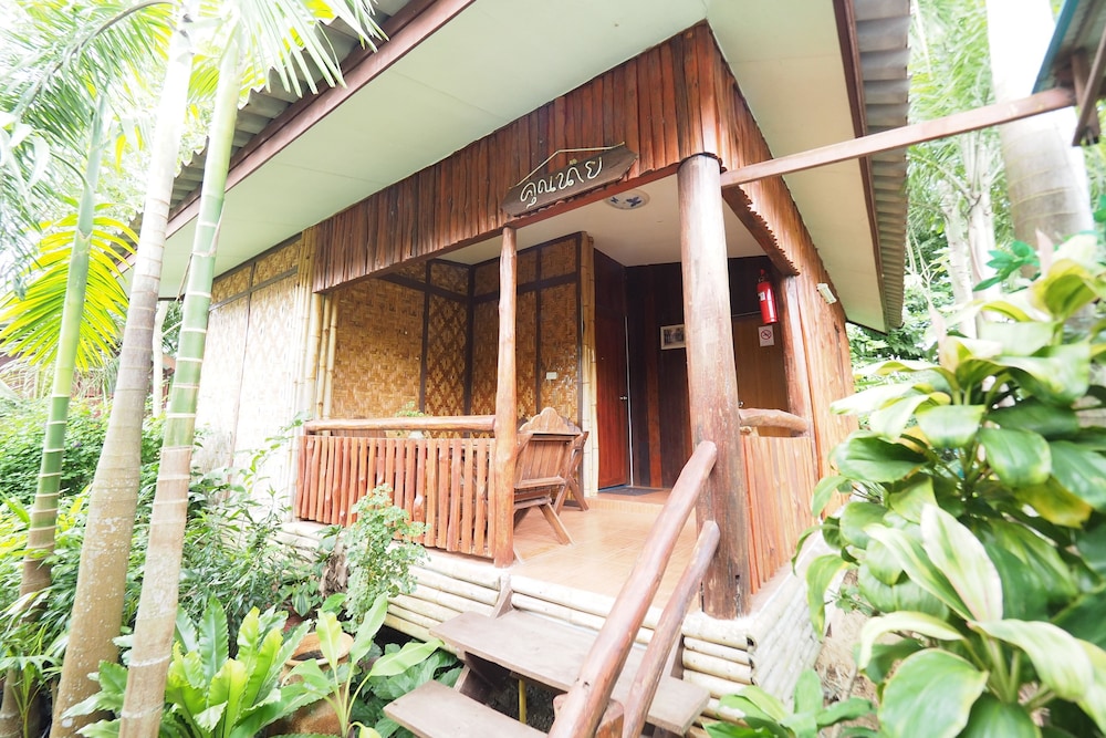 Phu Resort