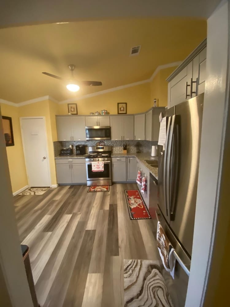 Modern Comfort Near Military Bases & Shopping Walk to Parks & Lakes!