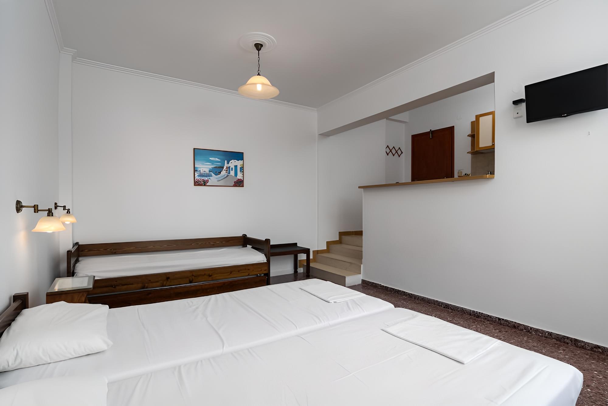 Tilemachos Rooms & Studios