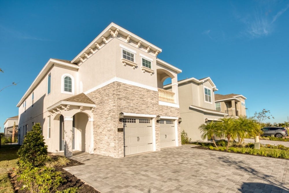 Beautiful Villa With Private Pool, Close to Disney, Orlando Villa 2952 - Image 5