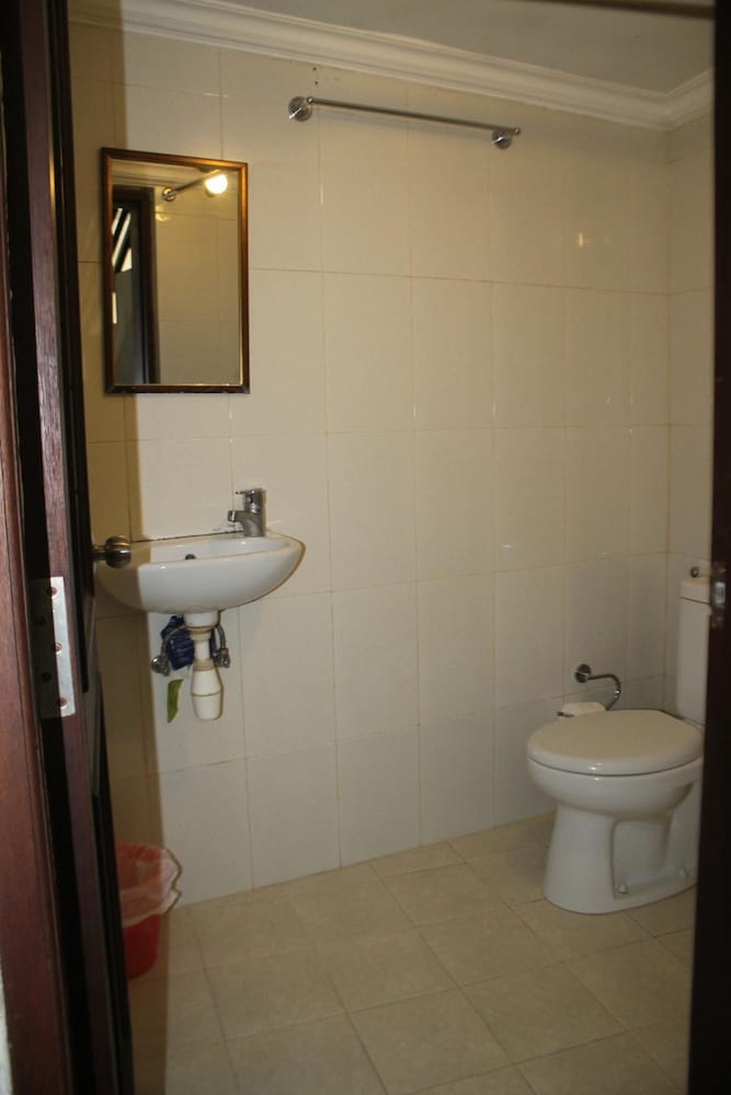 Suwardika Homestay and Dormitory - Hostel