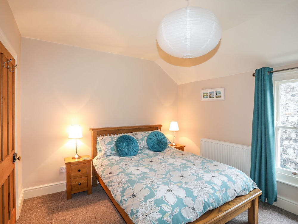 14 Rose Hill view 2