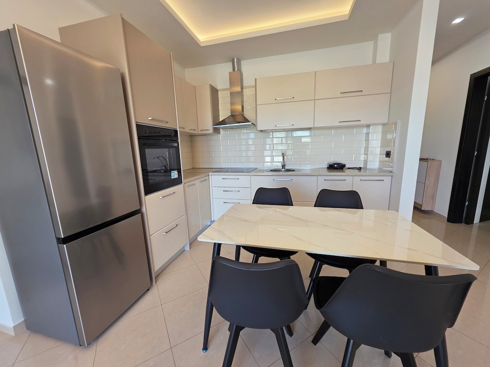 Thomas K Veranda Apartment
