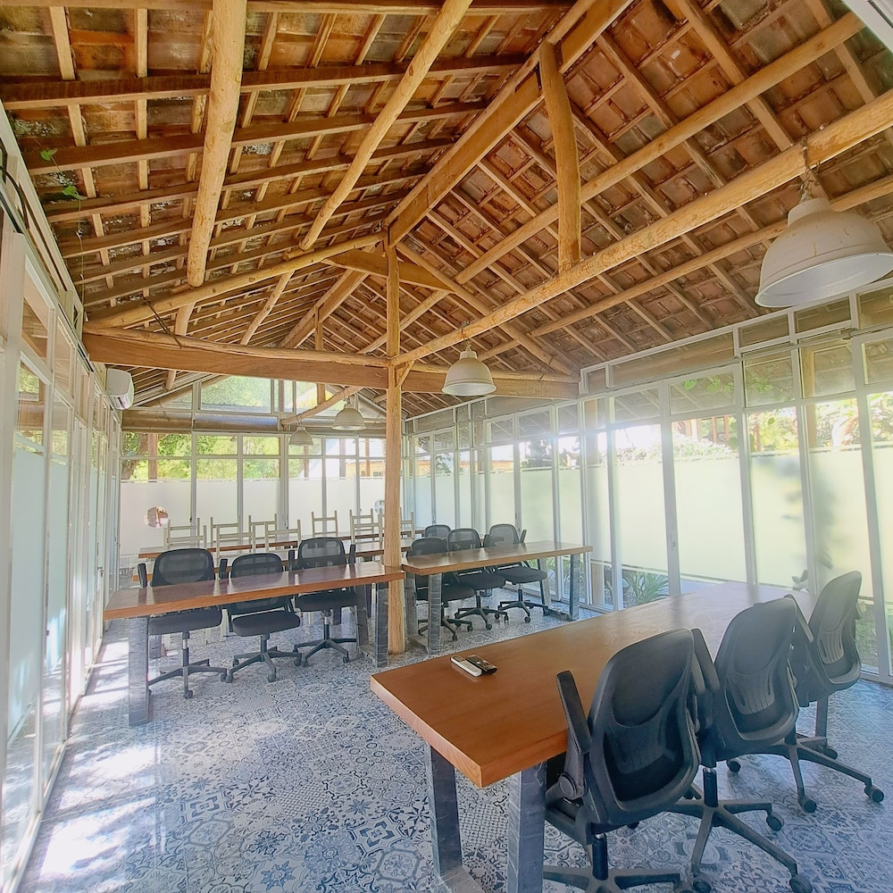 meeting & event spaces