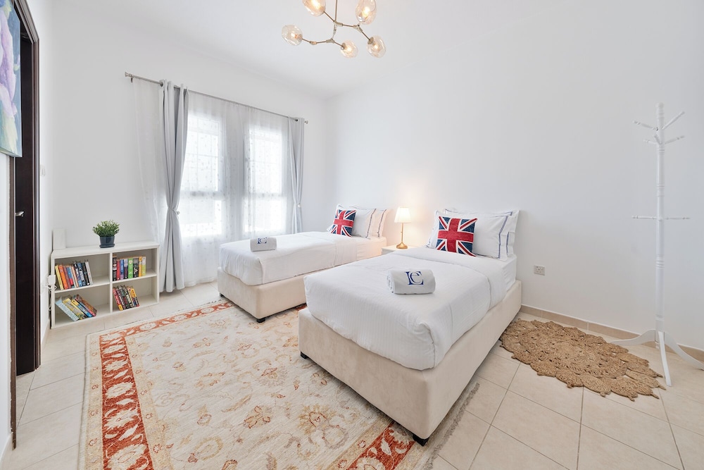 Luxury Short Term Stay 2BHK plus Maids - RANCHES