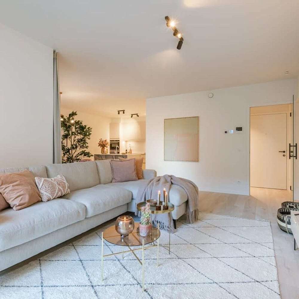 Apartment With Terrace Close to the sea