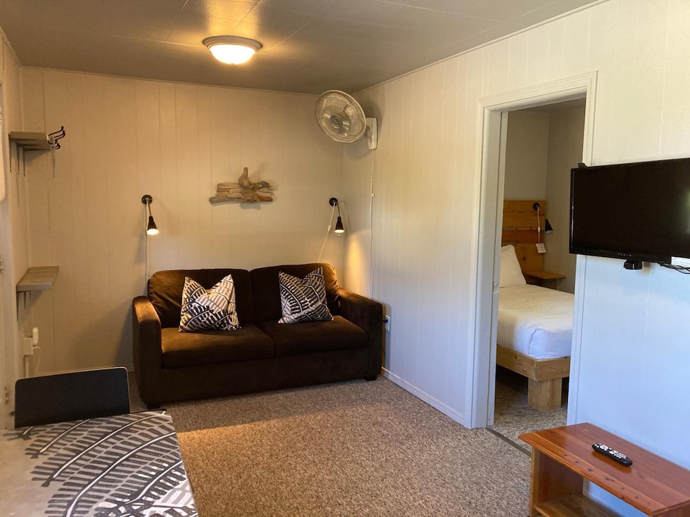 Pinewood Inn