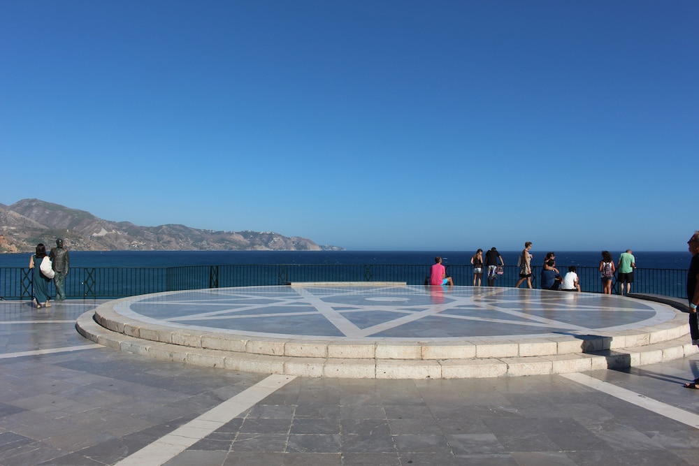 Excellent View, Beach & Mountain, Panorama Swimming Pool all Year Round view 4