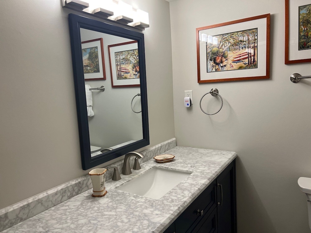 Beautiful Ocean Views - Top Floor - Concierge Included - Vrkcv