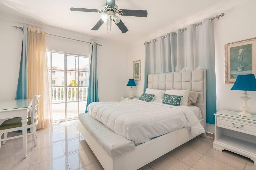 Huge Penthouse Near the Beach With Private Jacuzzi view 4
