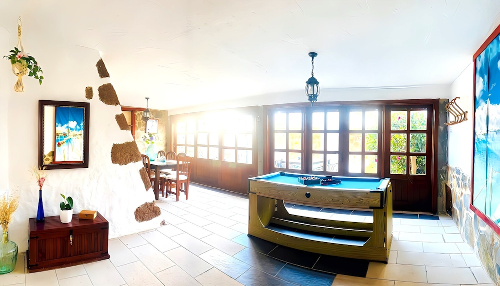 Villa Medinilla With Private Pool in Conil