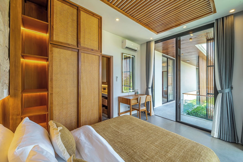 Villa Bedawang - 4BR Villa Seminyak