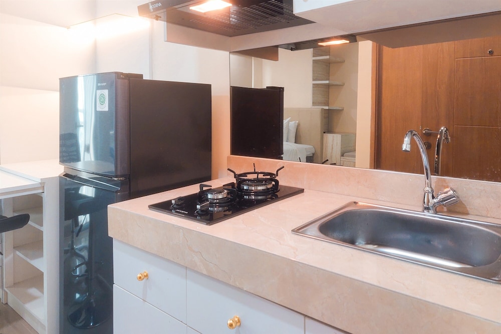 Cozy Living And Relaxing Studio Room Apartment B Residence