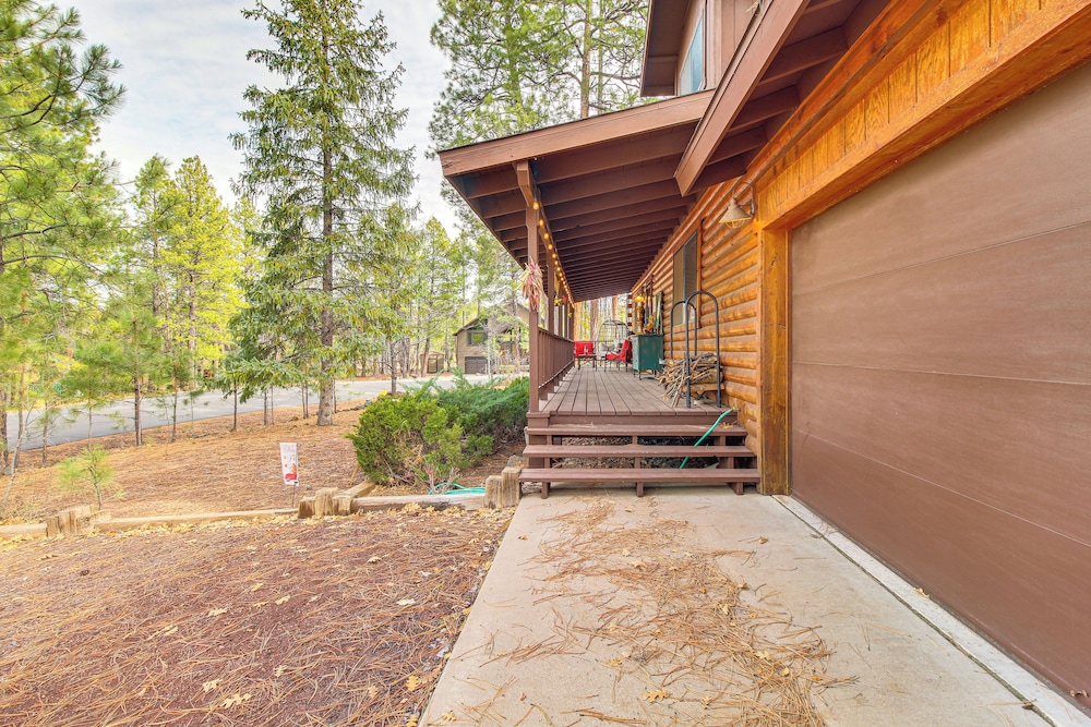 5 Mi to Woodland Lake Park: Cabin in Pinetop!