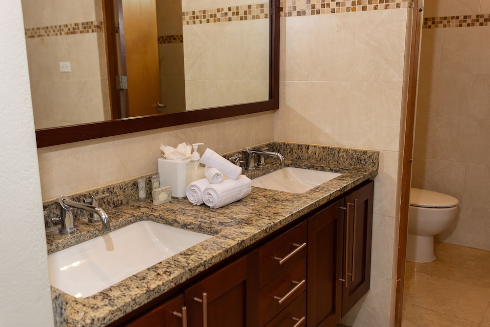 Ciqala Suites Hotel - Property Image 30