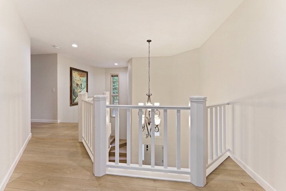 12 Siskin 5 Bedroom Home