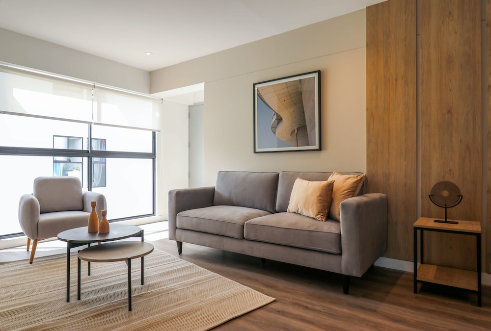 w Glorious 1BR w Perfect Balcony in Miraflores