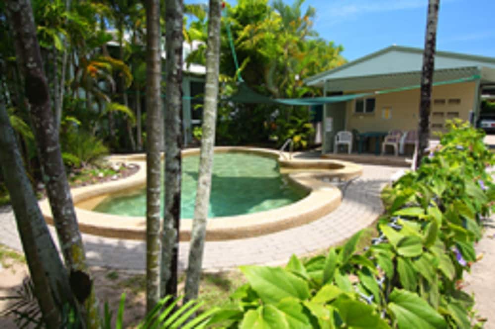 Coral Reef Apartments