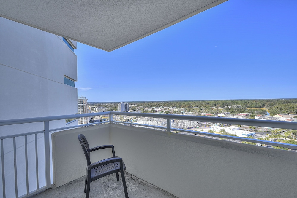 Units at Sandy Beach Resort by Elliott Beach Rentals