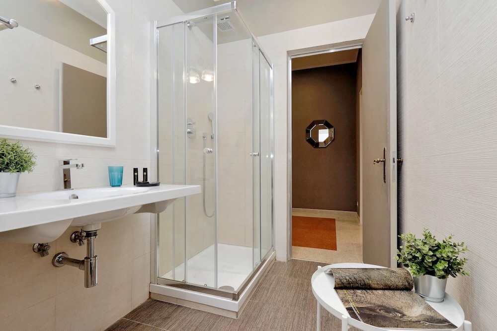 Rm-h501-pale6c2 Monti Apartments - M7