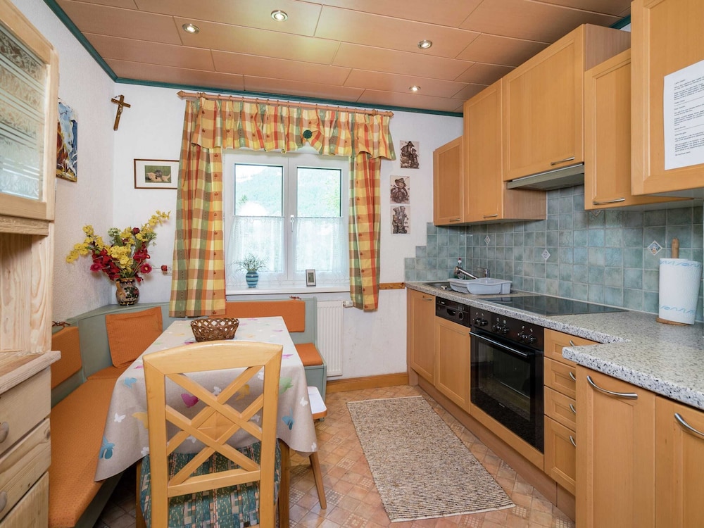 Apartment Kitzbuhel Near Ski Slopes view 4