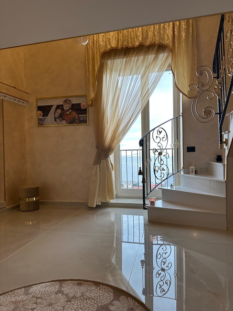 Luxury Apartment in Vomero — Naples photo 3