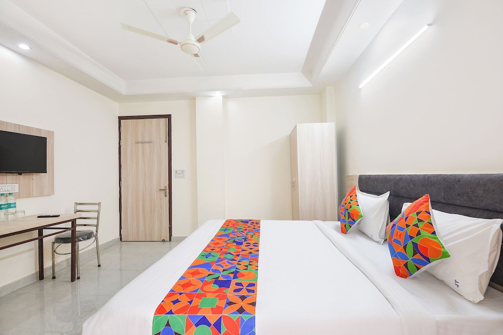 Fabhotel Jp Palace