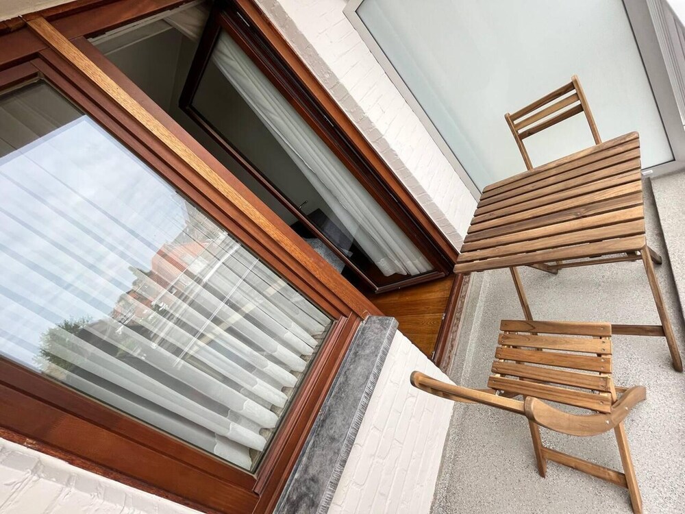 Spacious 2 Bedroom App in the Center With Terrace