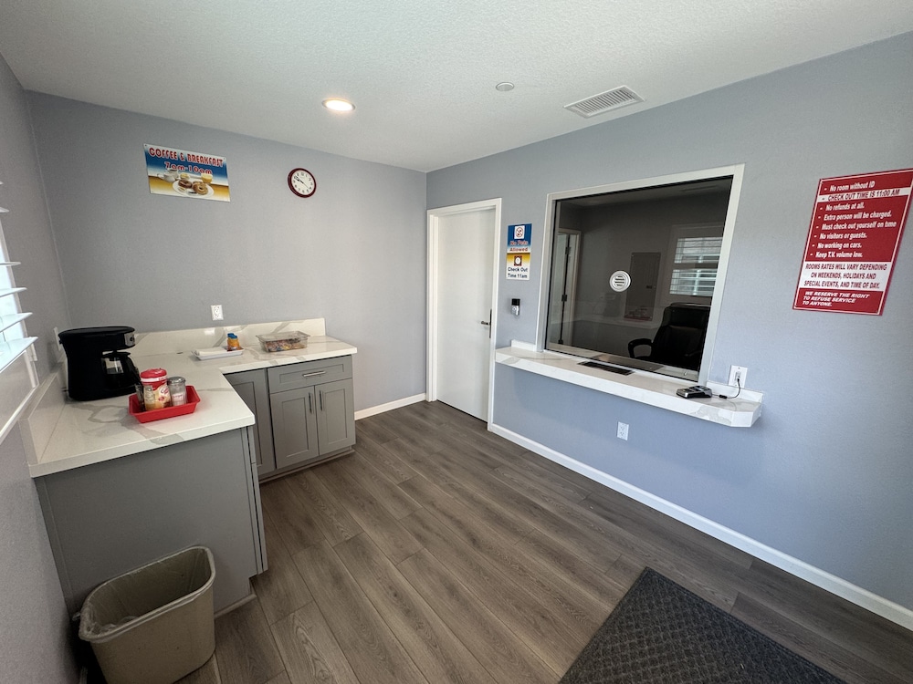 Dutch Motel