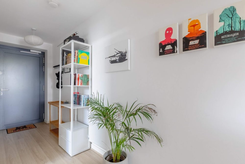Funky 1BD High-rise Flat W/city Views, Angel!