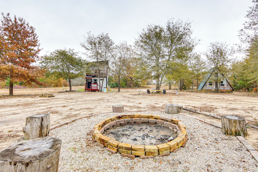 Hike & Explore: 60-acre Outdoor Retreat in Tyler!