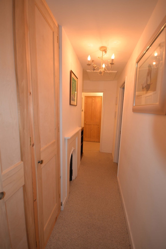 Delightful Cottage In Sandwich - One Bedroom