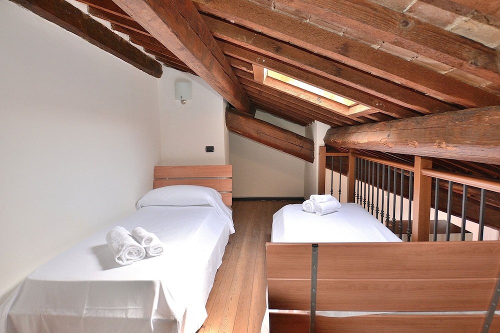 The Knight Loft With Pool view 4