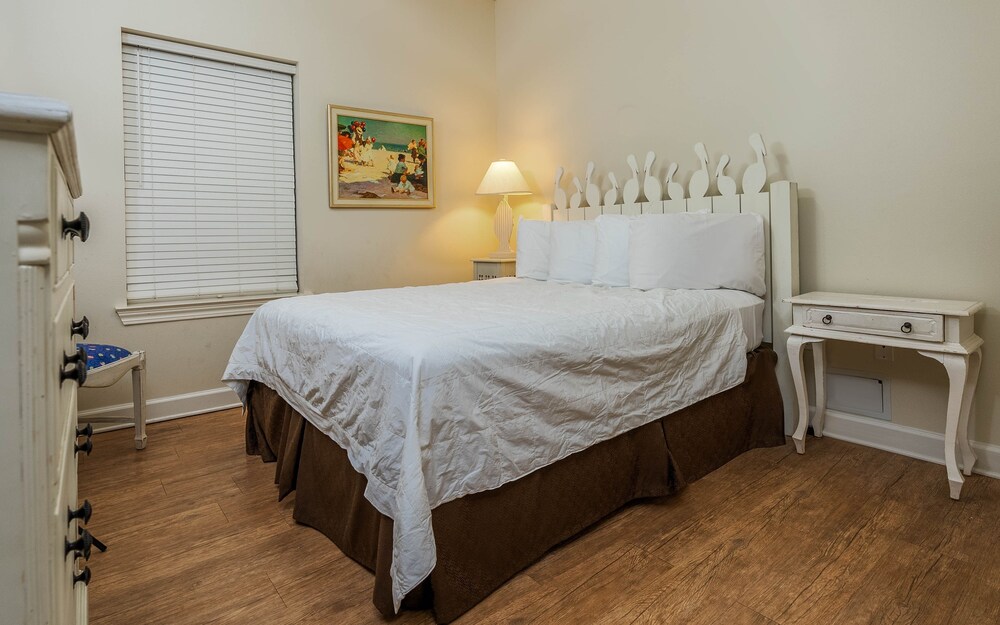 Phoenix X 117 3 Bedroom Condo