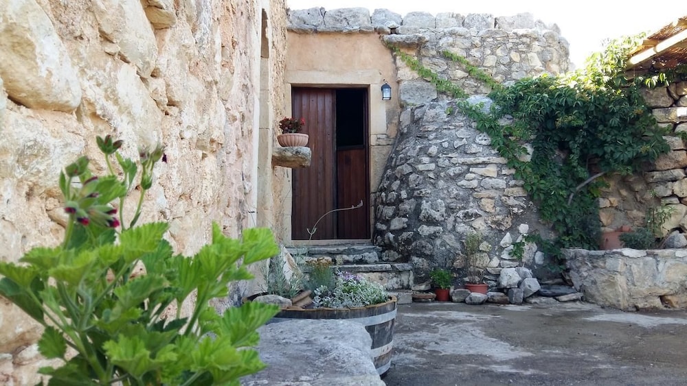 Bendeni Cottage