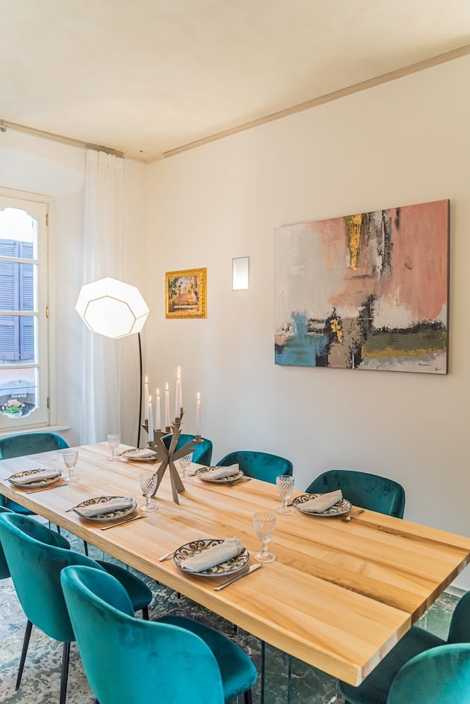 Rovelli 41 in Como With 2 Bedrooms and 3 Bathrooms