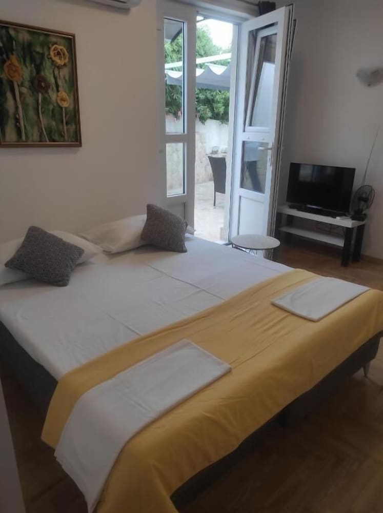 Appartamento Olive Garden Ac Wifi Hvar
