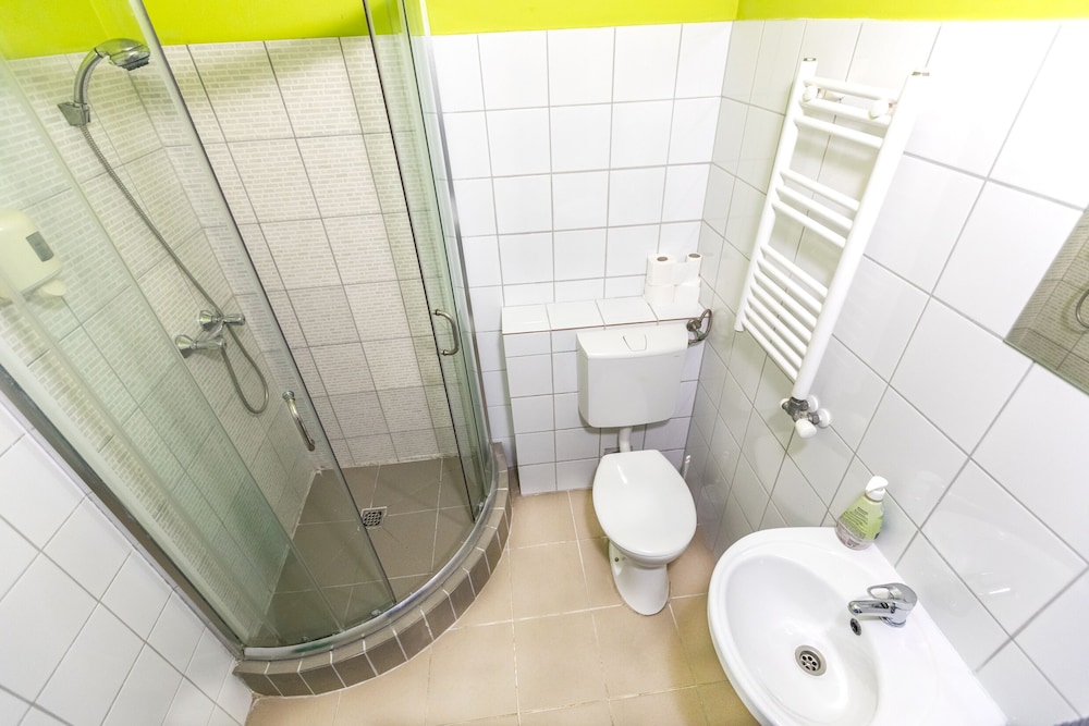 Island Hostel - Adults only
