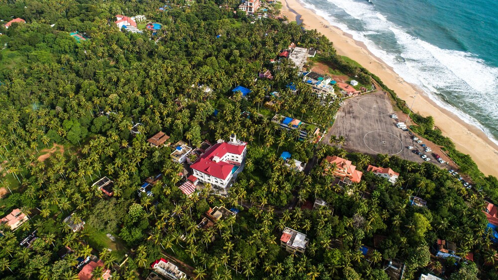 Sajjoys Hotel