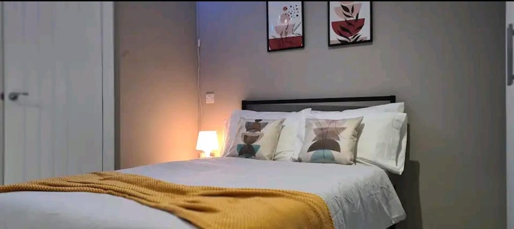 Beautiful 1-bed Studio in Burnley view 2