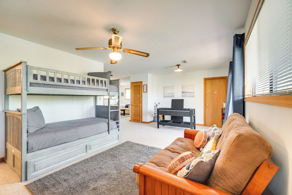 Hiwassee Lake Access: Pet-friendly Cabin w/ Views!
