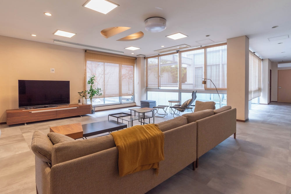 Bijou Suites AI PREMIUM